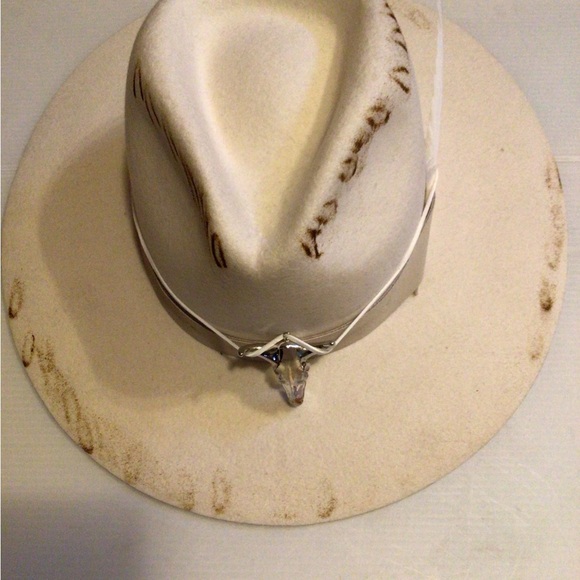 HOST PICK ! 💜🩷💜 Custom WyethXRuxpinsrags rancher - Picture 3 of 10